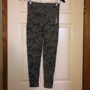 Gymshark adapt camo leggings in khaki green